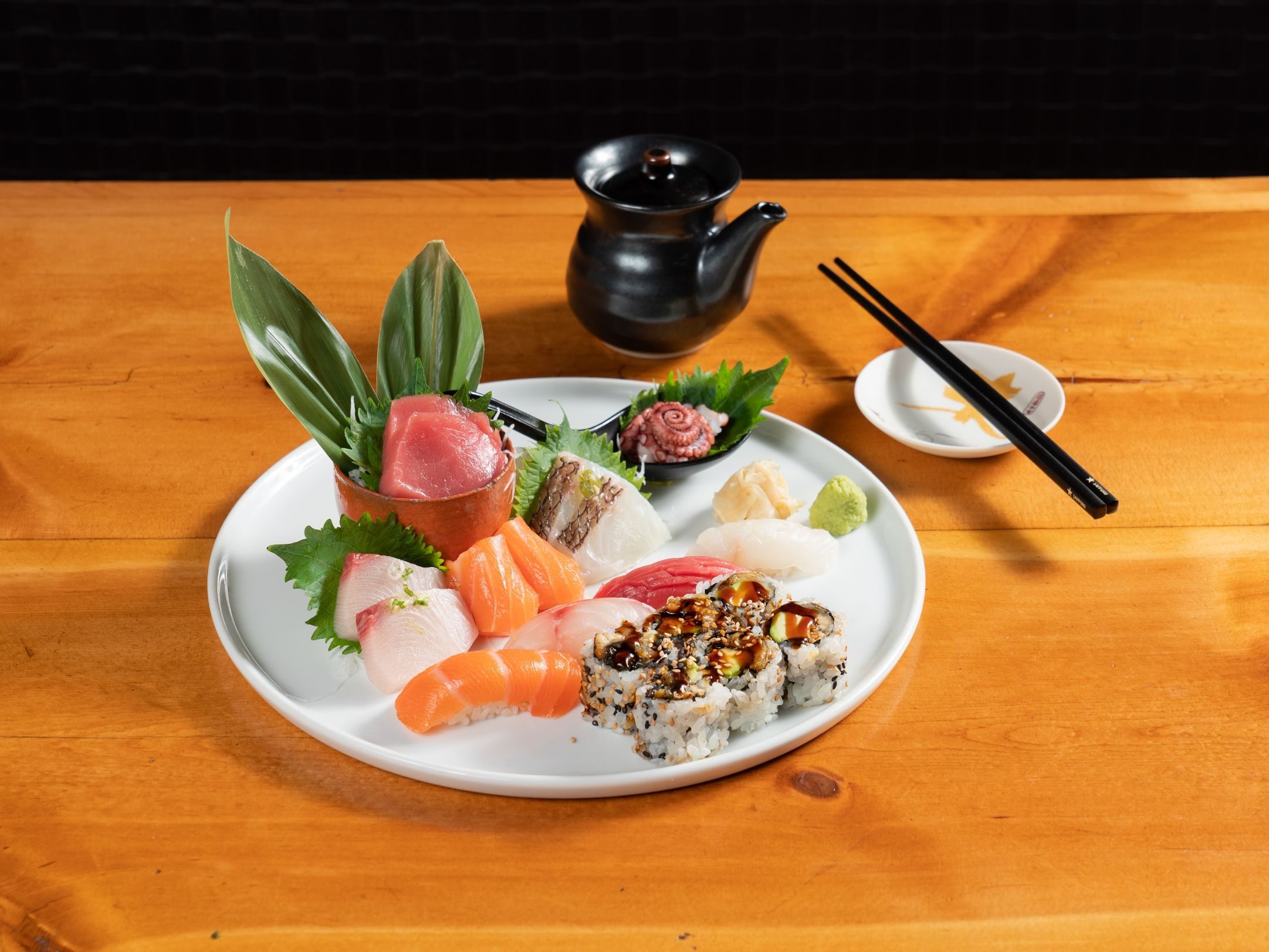 Sushi Sashimi Combo.